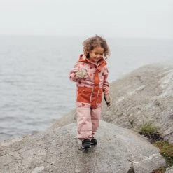 Stockholm Heart Printed Shell Jacket Woody Rose -Kuling 1024x1024 2050