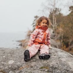 Stockholm Heart Printed Shell Jacket Woody Rose -Kuling 1024x1024 2051