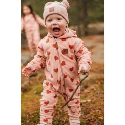 Northpole Recycled Heart Printed Fleece Coverall Woody Rose -Kuling 1024x1024 280